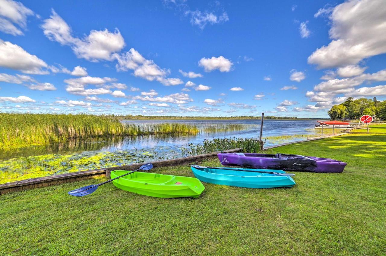 East Tawas Lakefront Getaway With Kayaks And Deck Dış mekan fotoğraf