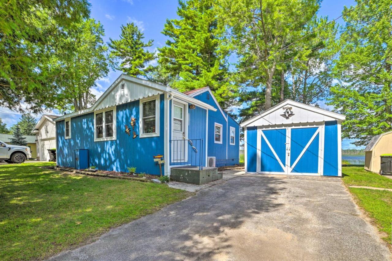 East Tawas Lakefront Getaway With Kayaks And Deck Dış mekan fotoğraf